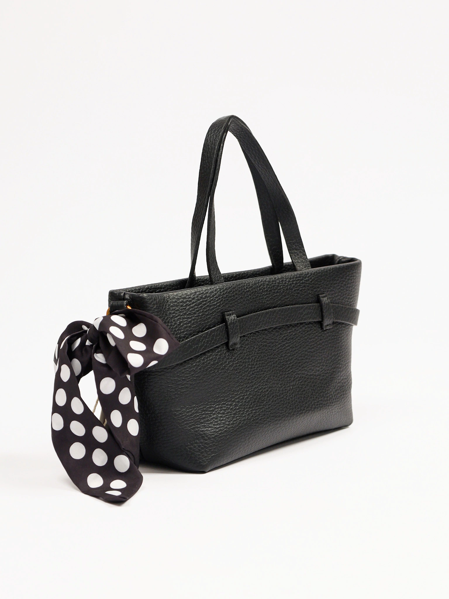 Сумка-тоут с декоративным платком и ремешком с пряжкой в ассортименте